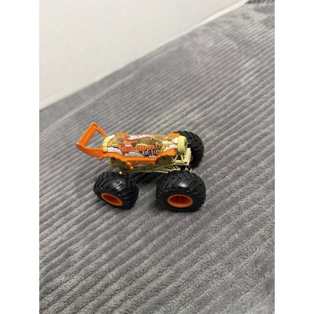 Hot Wheels Monster Trucks Demolition Doubles Carbonator